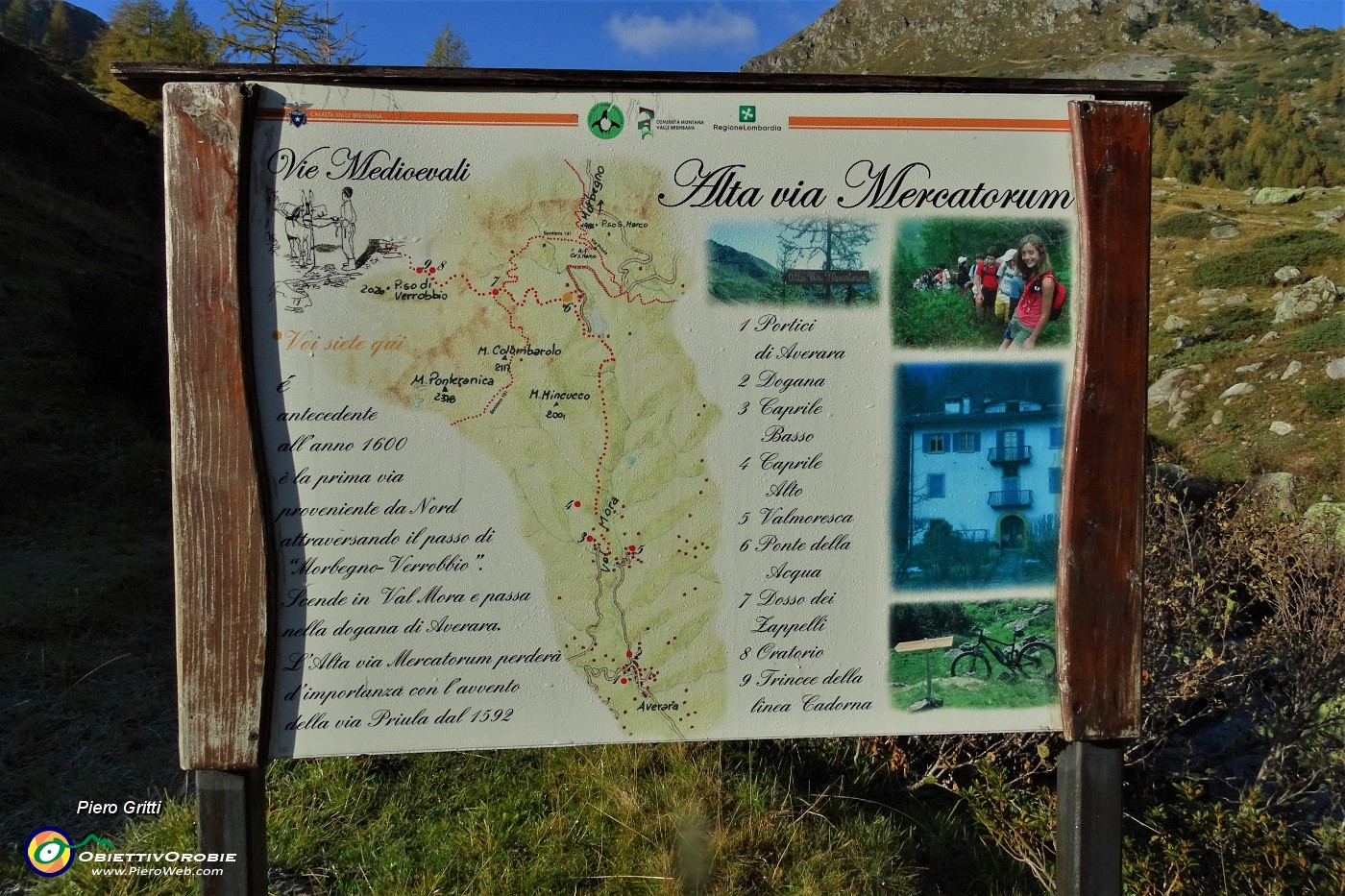22 Bacheca 'Via Mercatorum'.JPG